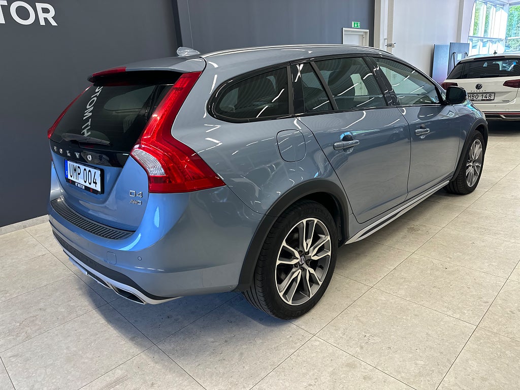 Volvo V60 Cross Country D4 AWD Geartronic Summum/P-Sensorer/