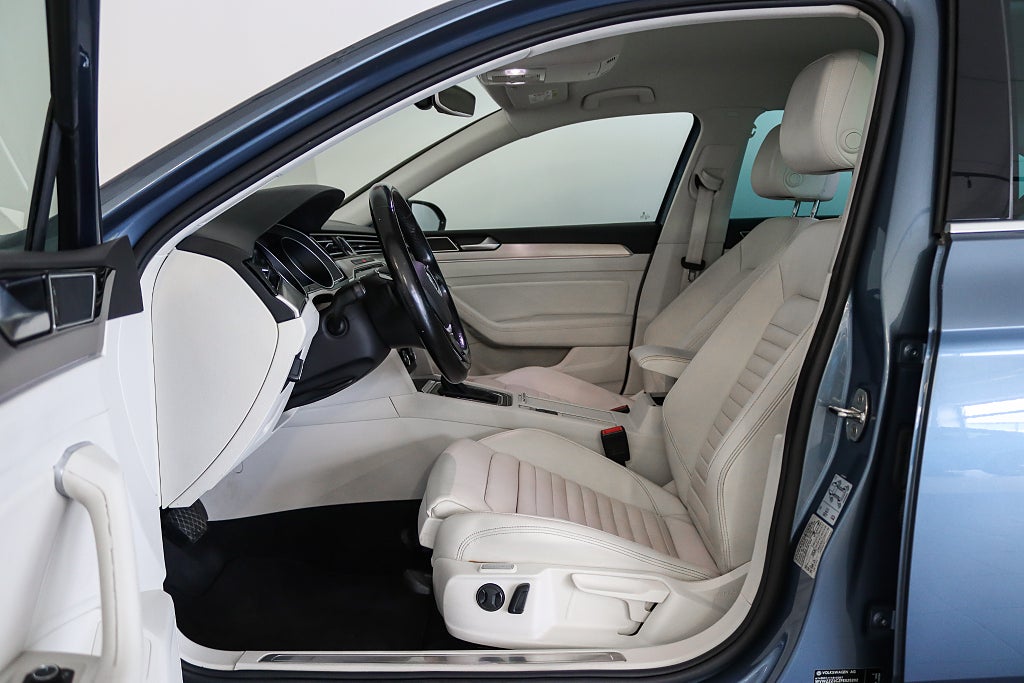 Volkswagen Passat 2.0 TDI GT Executive Skinn Dragkrok