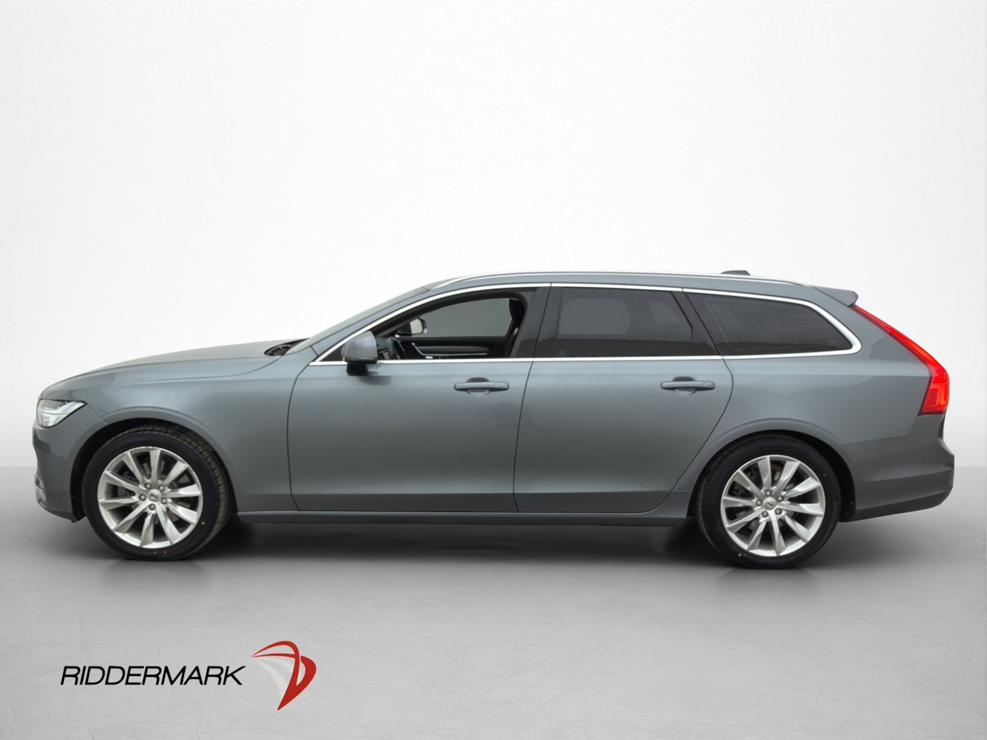 Volvo V90 D5 AWD 235hk Momentum 2017, photo 4/66