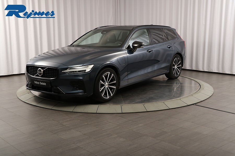 Volvo V60 Recharge T8 Plus Dark/Drag/H&K/360kam/Pano