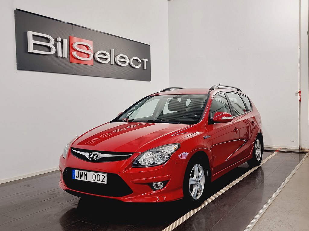 Hyundai i30 Cw 1.6 CRDi Business Euro 5 Ny Bes Drag 2 Ägare