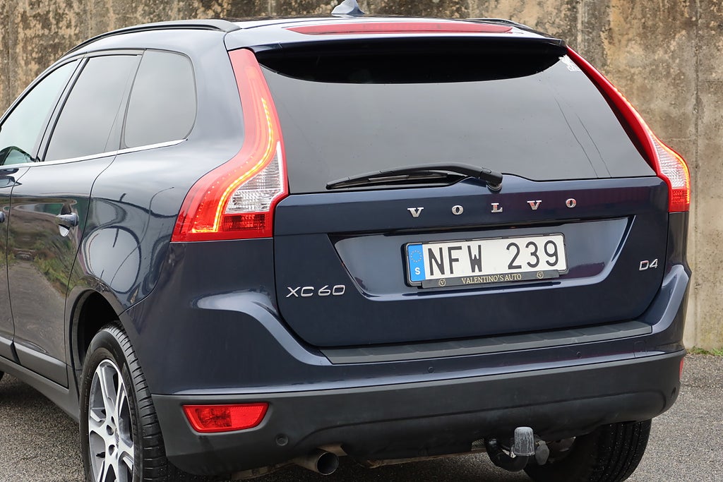 Volvo XC60 D4 163hk Momentum Drag D-Värmare Nybytt Kamrem 2-Ägare