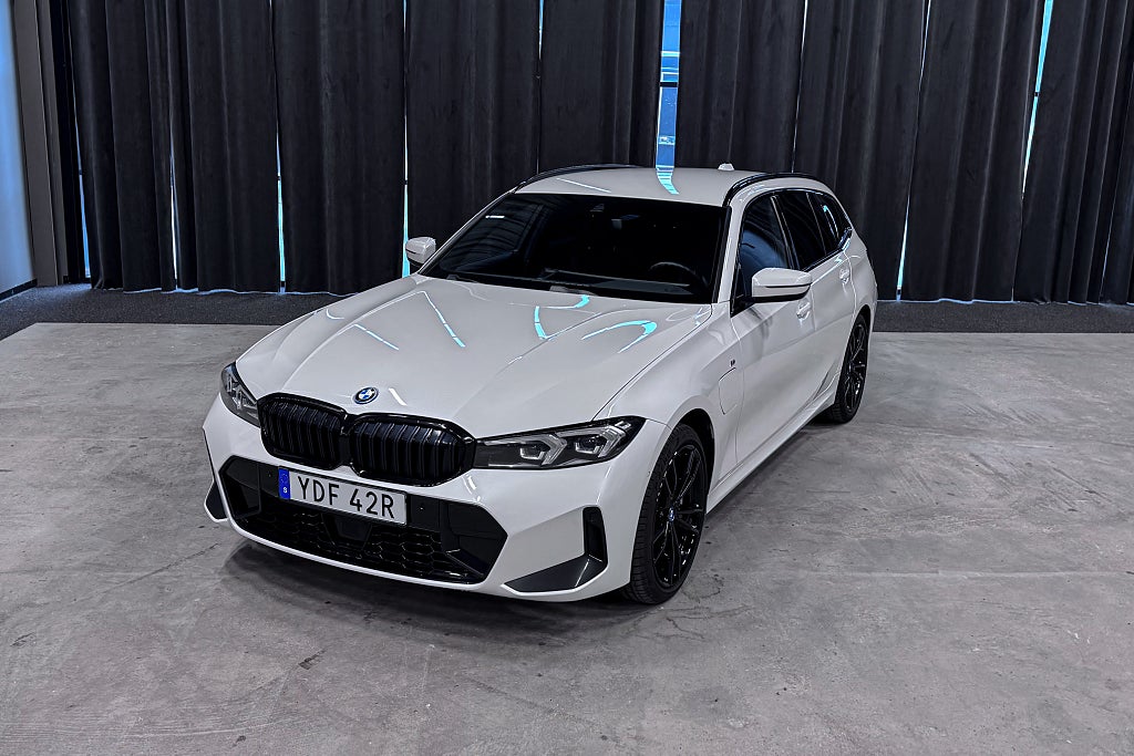 BMW 330e xDrive Touring M Sport|H/K|Adaptiv|Drag|Elstol