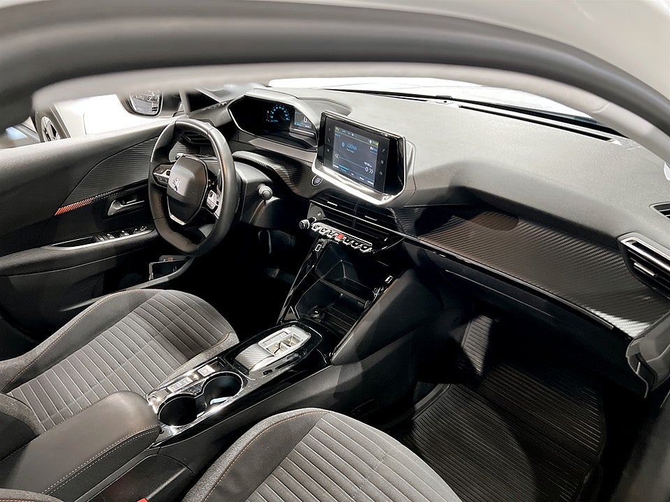 Bild på Peugeot E-208 Active 50kWh 136hk Aut CARPLAY P-SENSORER