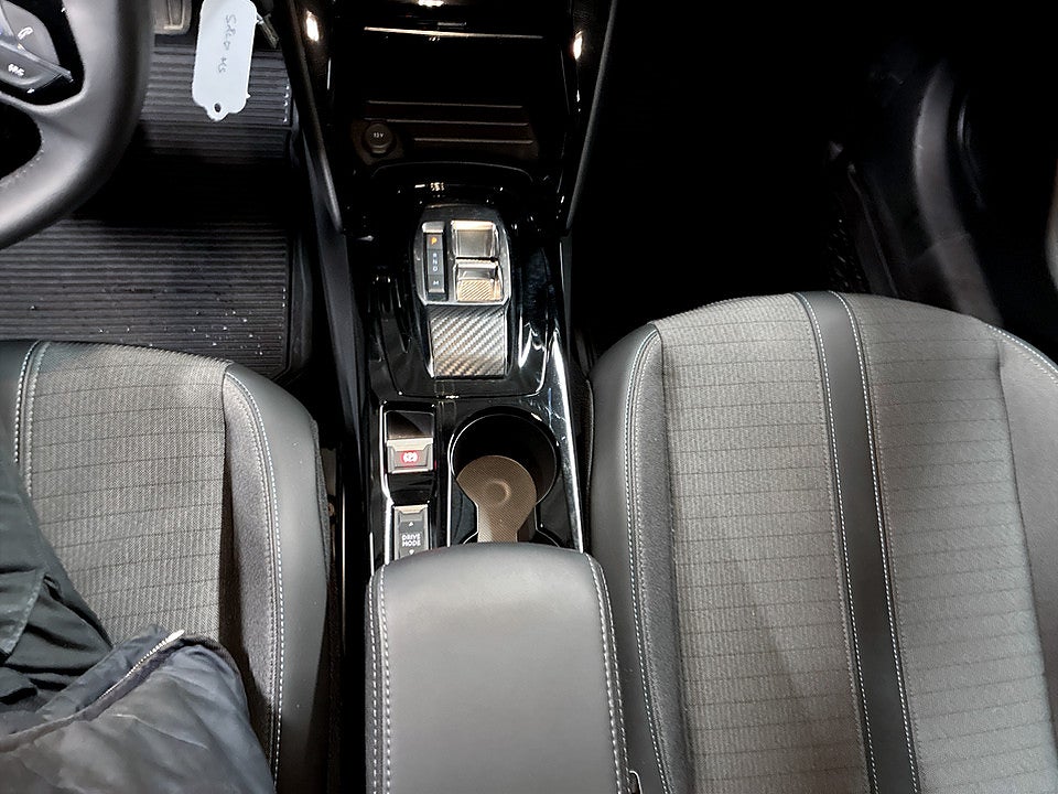 Bild på Peugeot 208 Allure 1.2 PT 100hk Aut B-KAMERA CARPLAY