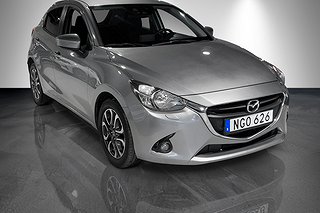 Halvkombi Mazda 2 2 av 20