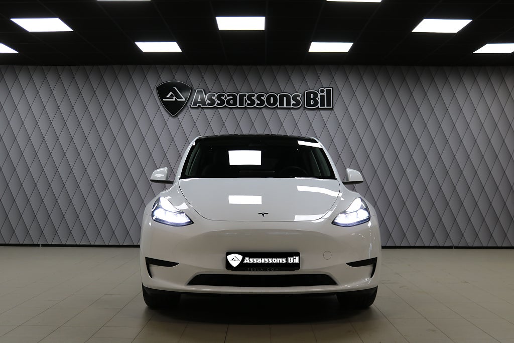 Tesla Model Y Standard Range RWD Drag Panorama Navigation Moms