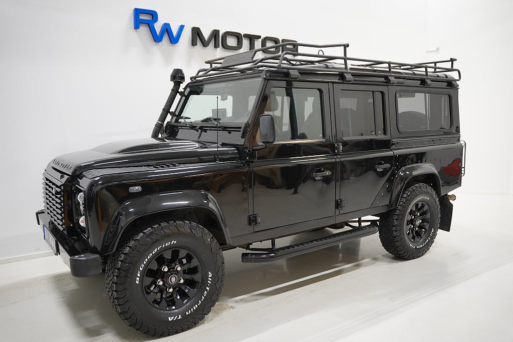 Land Rover Defender 110 SW Kombi 2.4 TD4 4x4 / Black Edt / Tak-korg / Drag