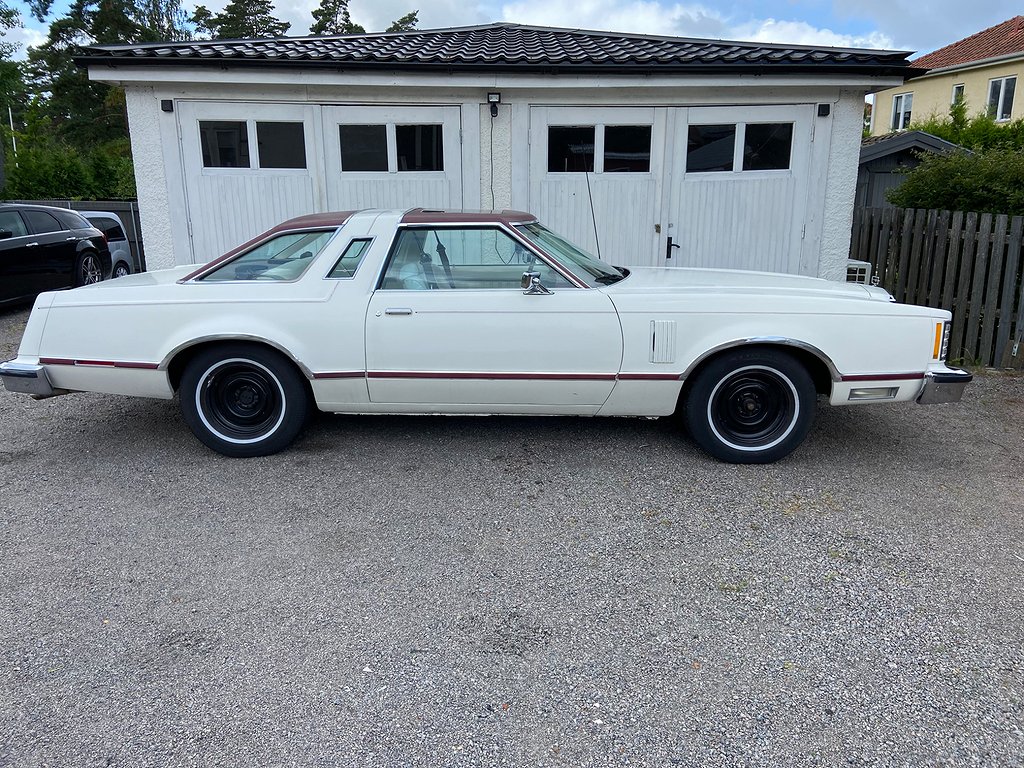 Ford Thunderbird 6.6 V8 SelectShift Mkt fin byte/avbet 1164kr/mån