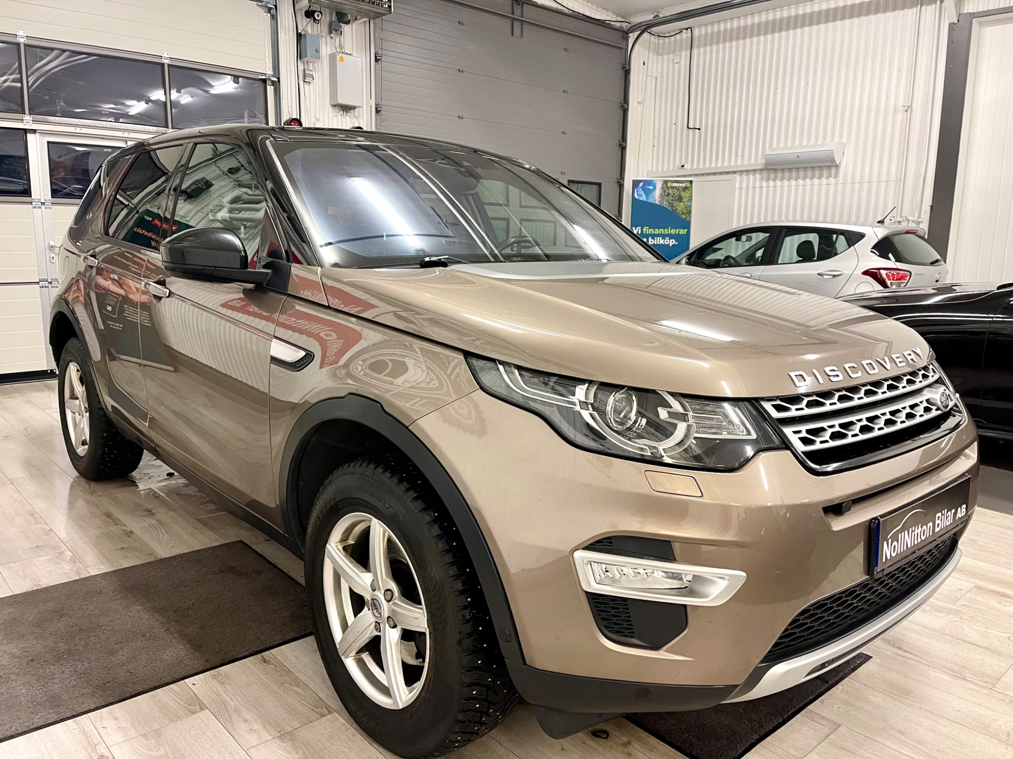 Land Rover Discovery Sport 2,2 SD4 AWD 2015, bild 2/32