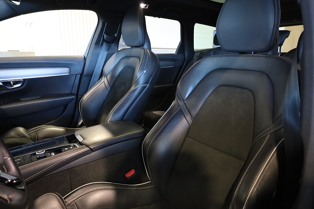 Volvo V90 Recharge T6 AWD AUT R-Design H&K Pano HUD 360° Navi 2021