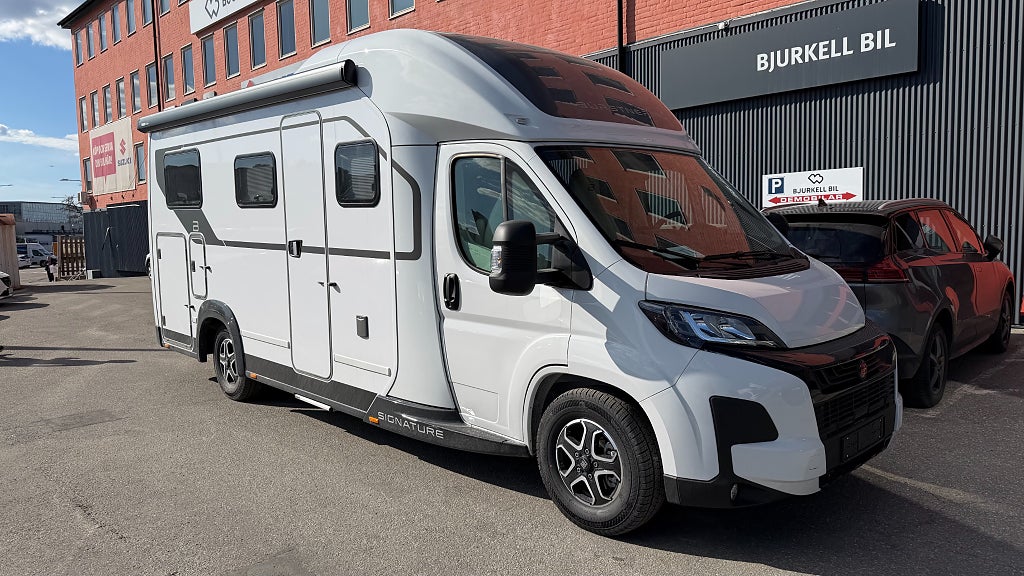 Bürstner Signature SFT 7.1 Långbädd, ALDE 180hk - Nyhet! Lager!!