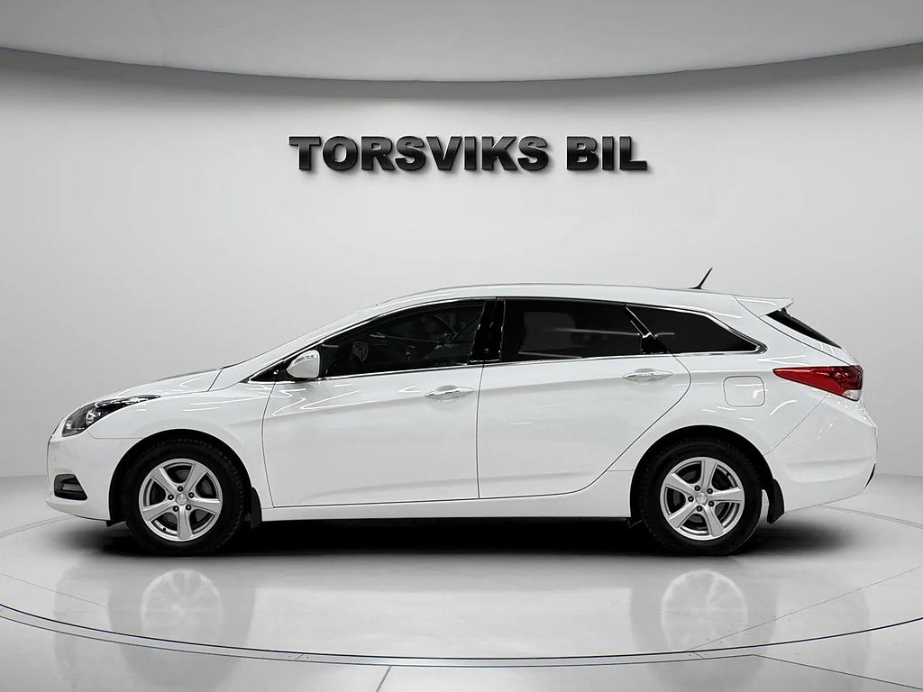 Hyundai i40 cw 1.6 GDI Active Plus 1 Ägare 12300 mil - miniatyr 3