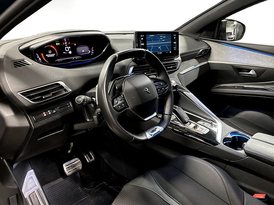 Bild på Peugeot 5008 GT 1.2 PT 130hk Aut 7-SITS B-KAMERA CARPLAY