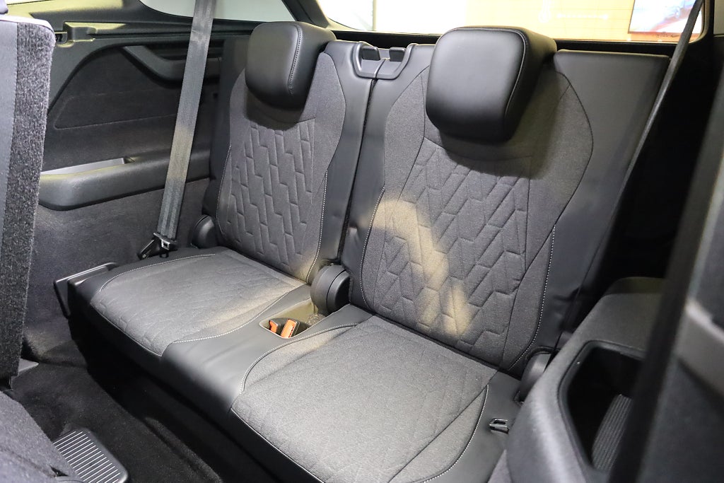 Volkswagen Tayron eTSI Life Edition 7 Sits Aut Drag Värmare 2025