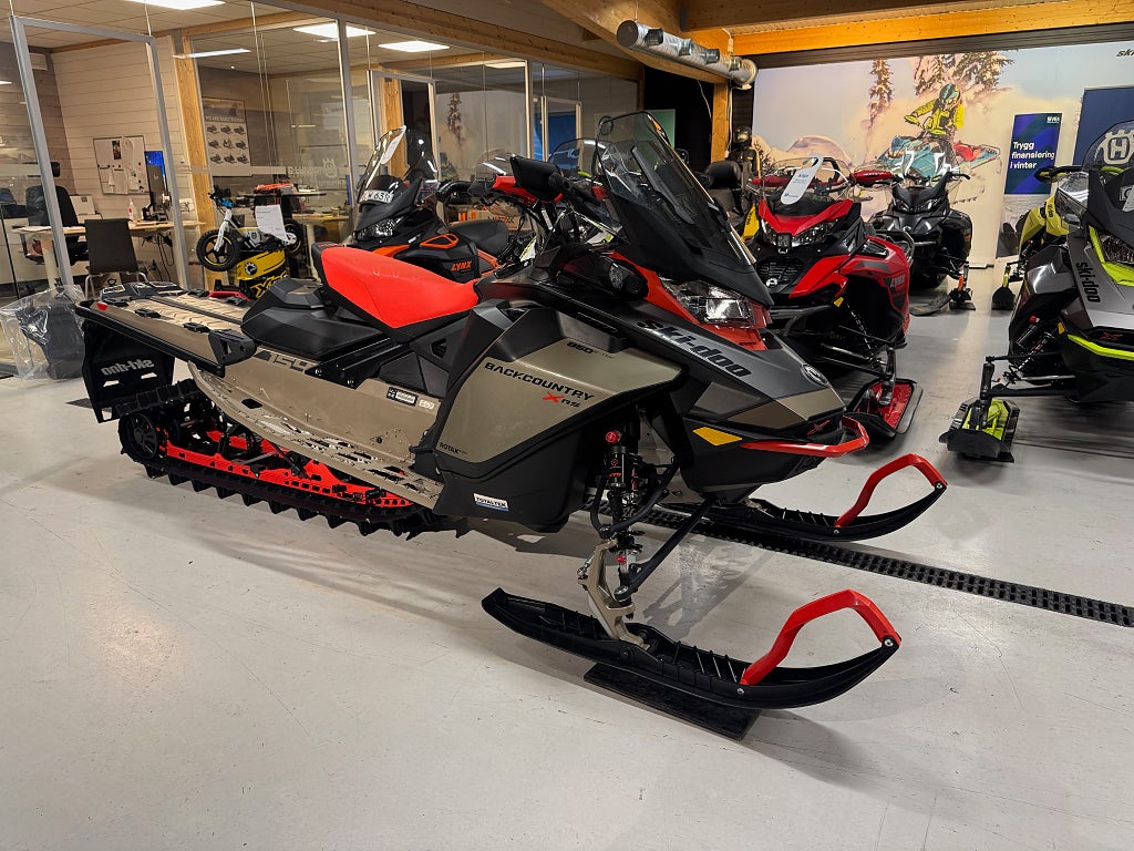 Ski-Doo Backcountry XRS VIP 154 850 E-tec 