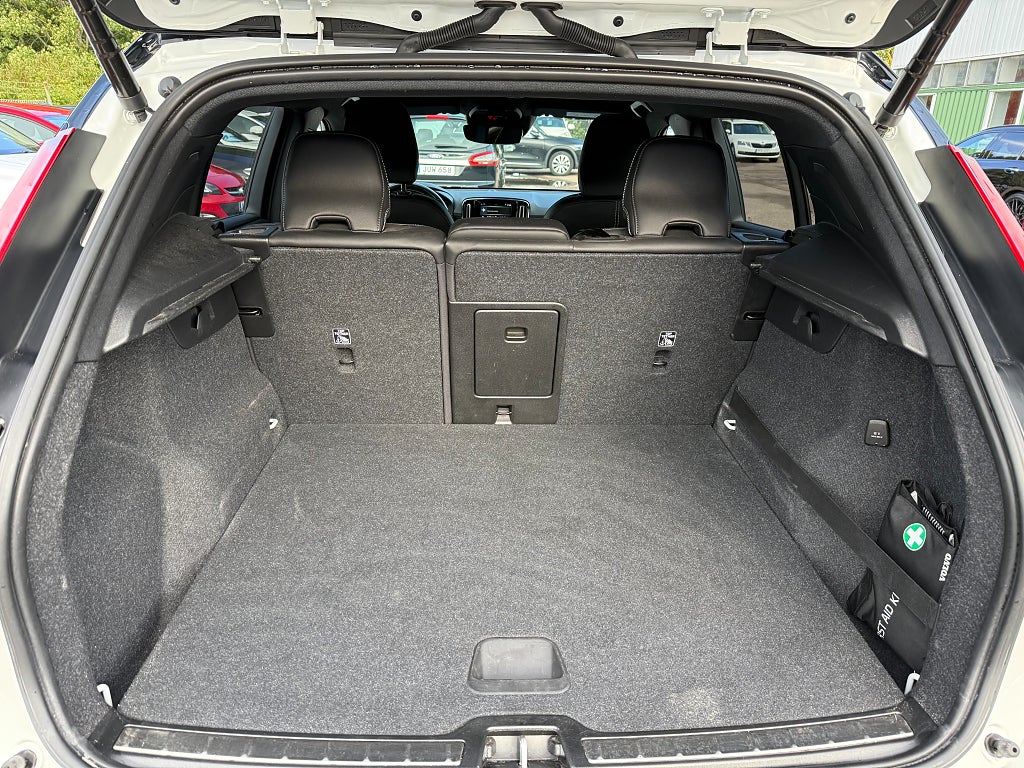 Volvo XC40 Recharge T5 DCT R-Design Euro 6