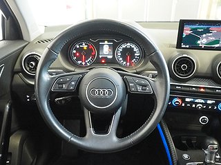 Kombi Audi Q2 15 av 23