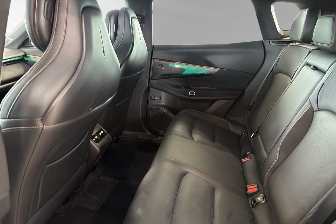 Lynk & Co 08 More PHEV 2025, bild 7/10