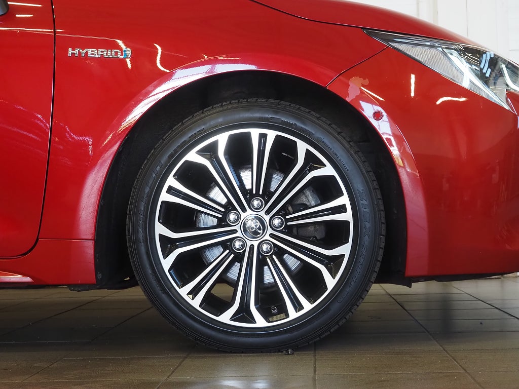 Toyota Corolla 2.0 Hybrid e-CVT 184hk Style | Backkamera | 2019