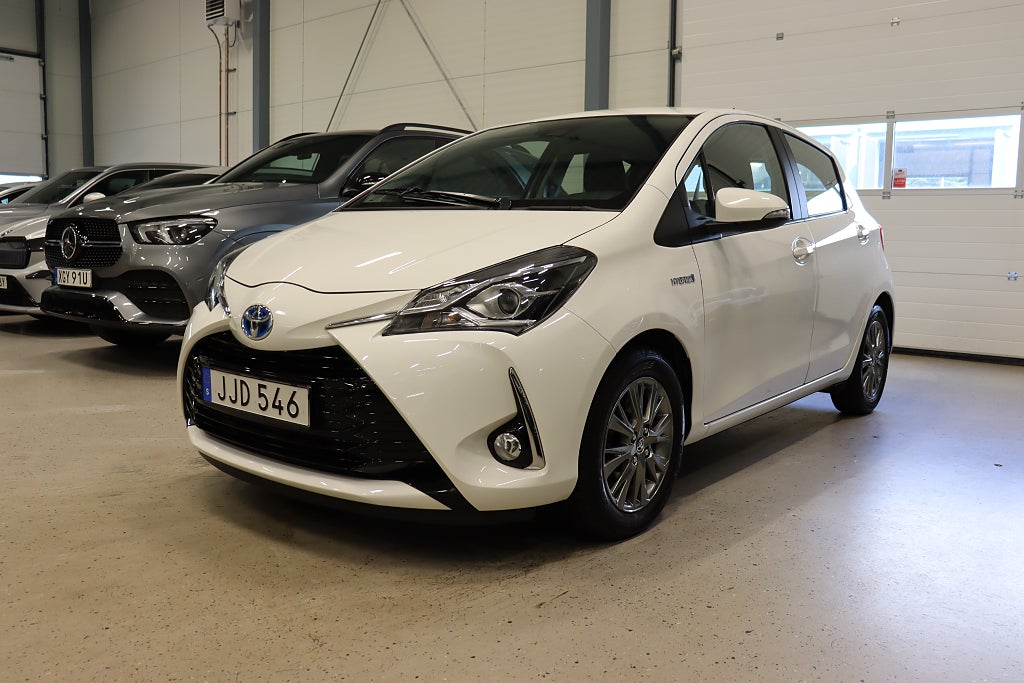 Toyota Yaris Hybrid e-CVT Active B-Kamera Farthållare 101hk