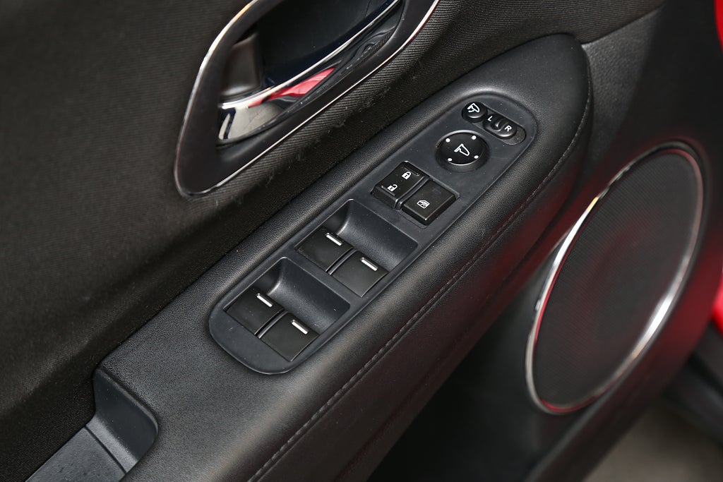 Honda HR-V 1,5 i-VTEC 131hk Elegance Aut Motorv Drag 2017