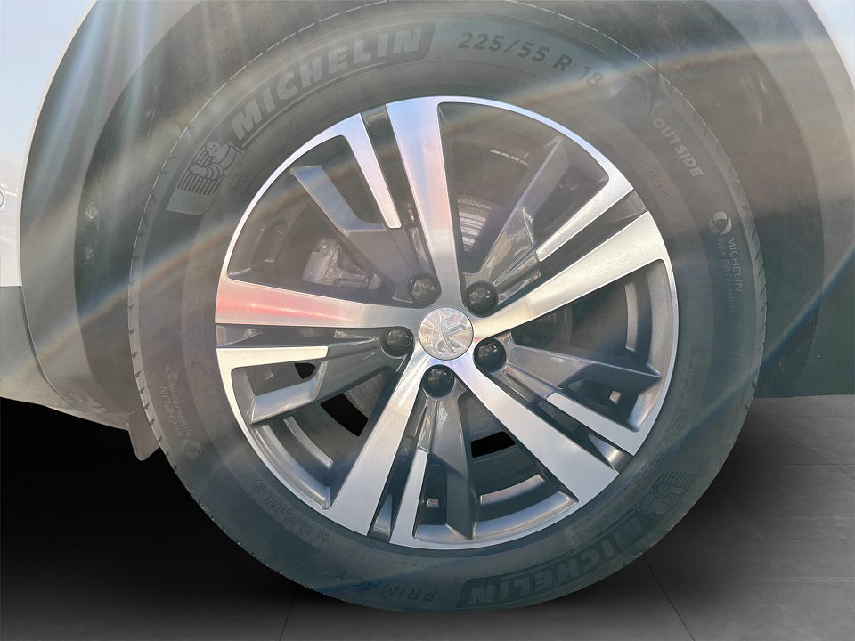 Bild på Peugeot 3008 Allure 1.2 PT 130hk Aut B-KAMERA DRAG 