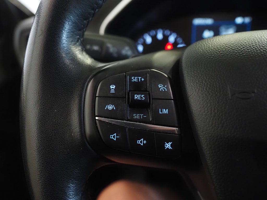 Ford Focus Kombi 1.5 SelectShift Aut Titanium 150hk Kamera 2019