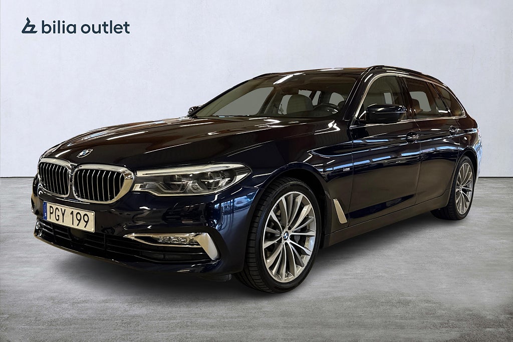 BMW 530 d xDrive Touring Luxury Line / Pano / HUD / Värmare