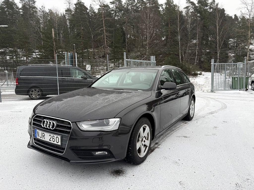 Audi A4 Avant 2.0 TDI 150hk Nybytt kamrem D-Värmare Dragkrok