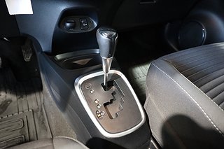 Halvkombi Toyota Yaris 18 av 21