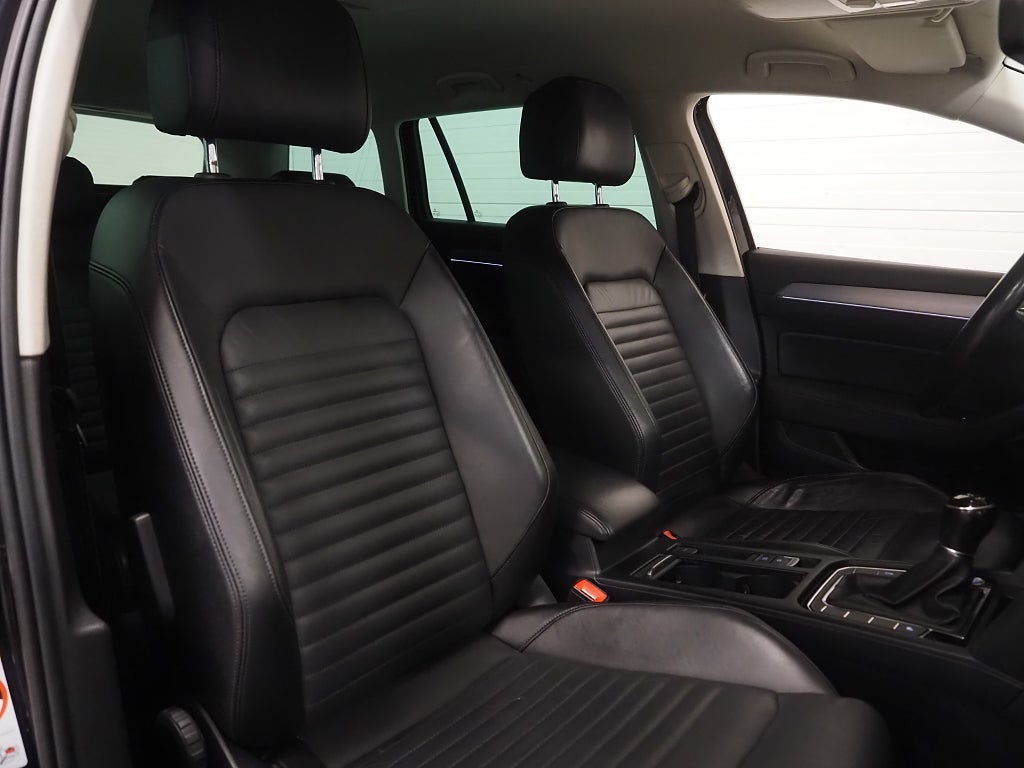 Volkswagen Passat SC TDI 190hk R-Line |Drag|D-värm|Kamera|Cockpit| 2018