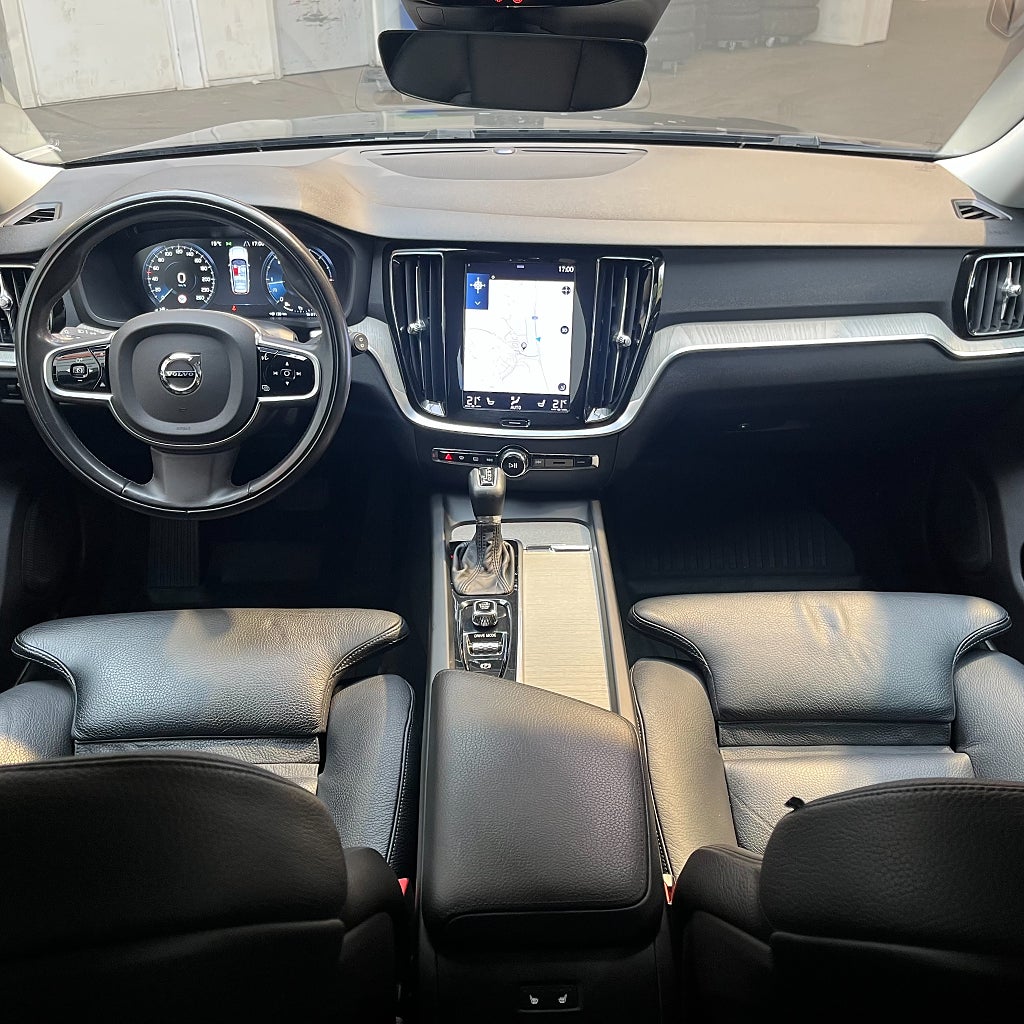 Volvo V60 D4 AWD Inscription Navi Carplay Backkamera Värmare Drag