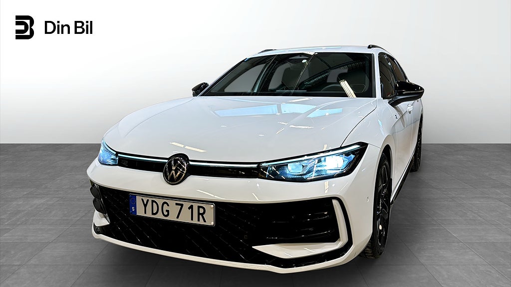 Volkswagen Passat TDI193 DSG 4M R-line Black style