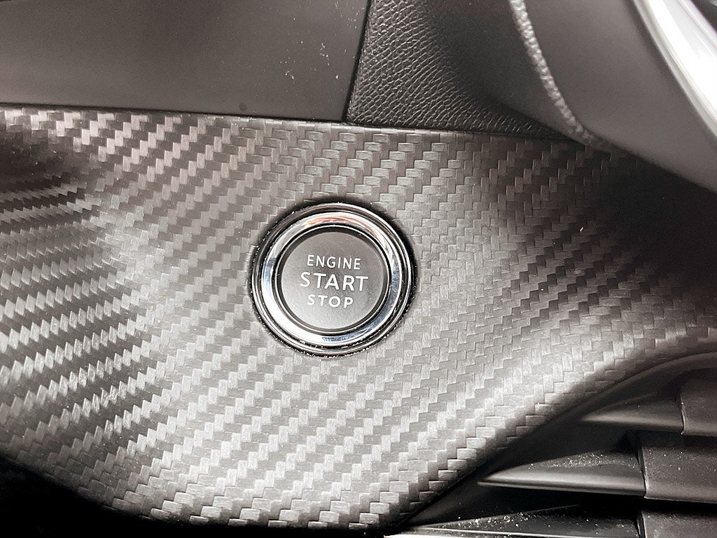 Bild på Peugeot E-2008 Allure Pack 50kWh 136hk Aut - B-KAMERA, EN ÄGARE