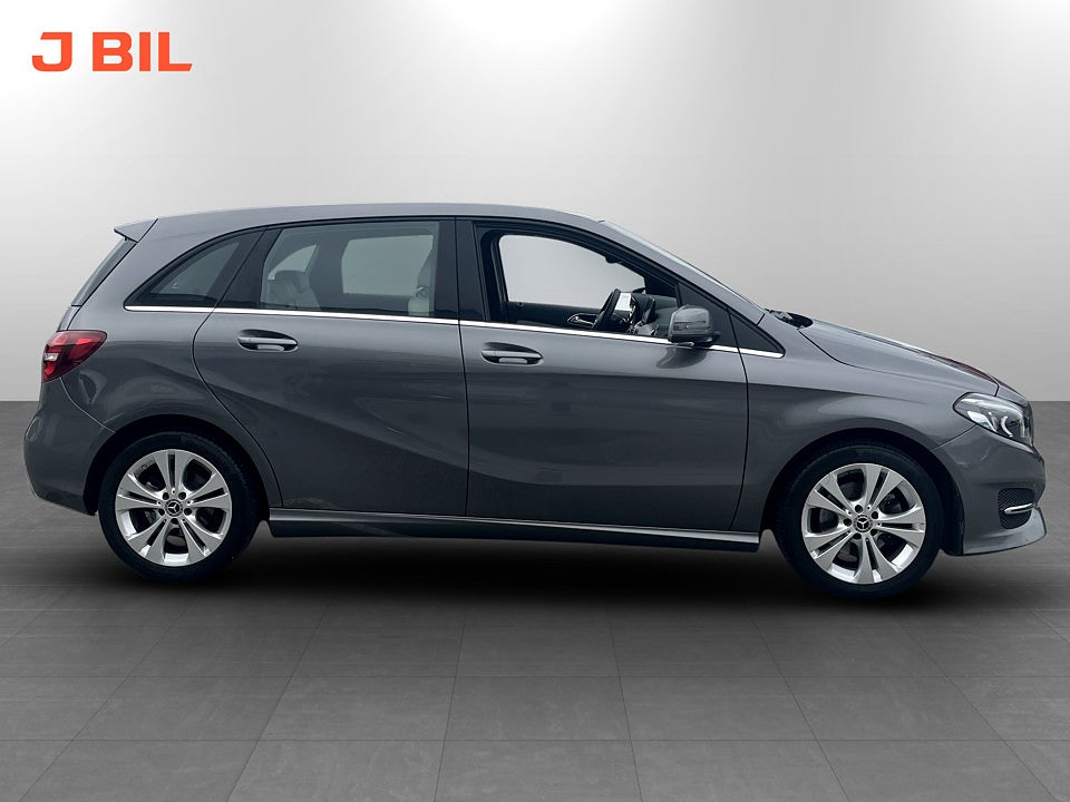 Bild på Mercedes-Benz B Urban 7G-DCT 122hk Aut B-KAMERA PANO