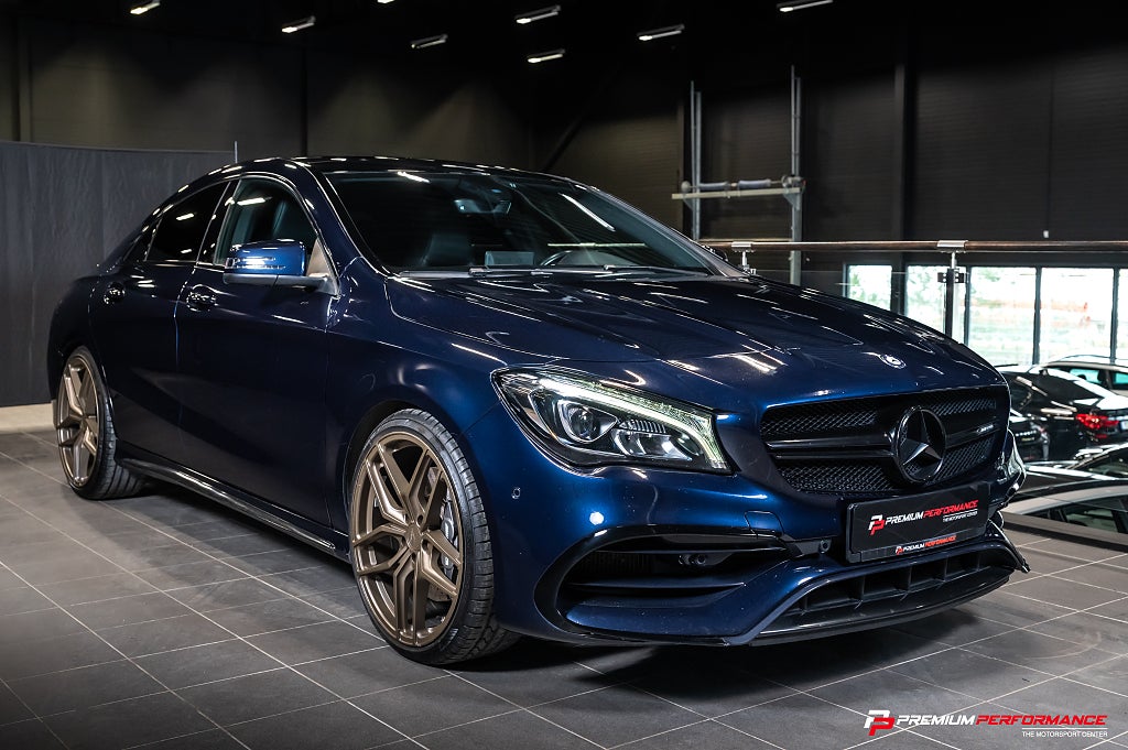 Mercedes-Benz CLA45 4M Coupé Pano|20"|Kolfiber|Maxton|Facelift|Kamera|Navi