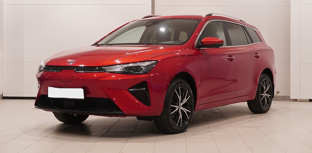 MG 5 0,95% ränta SR Lux 50kWh Fartpilot Kamera Applecarplay