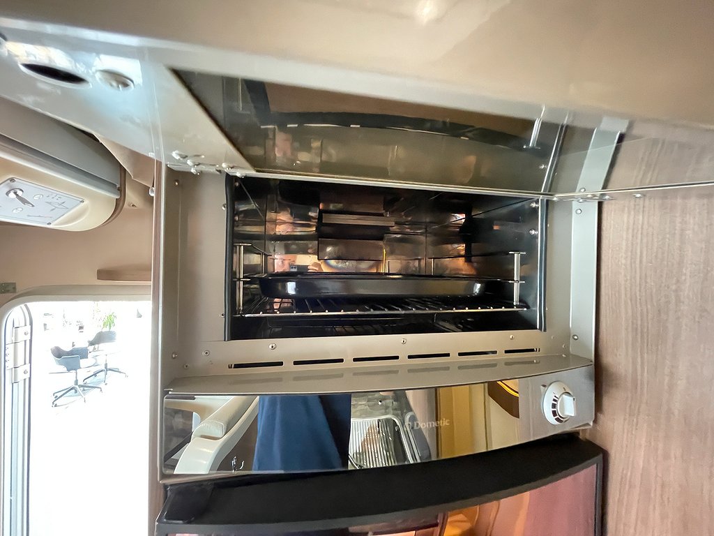 Chausson Welcome 99 / Taksäng / Solcell / Ugn / Kamera / DB - Chausson