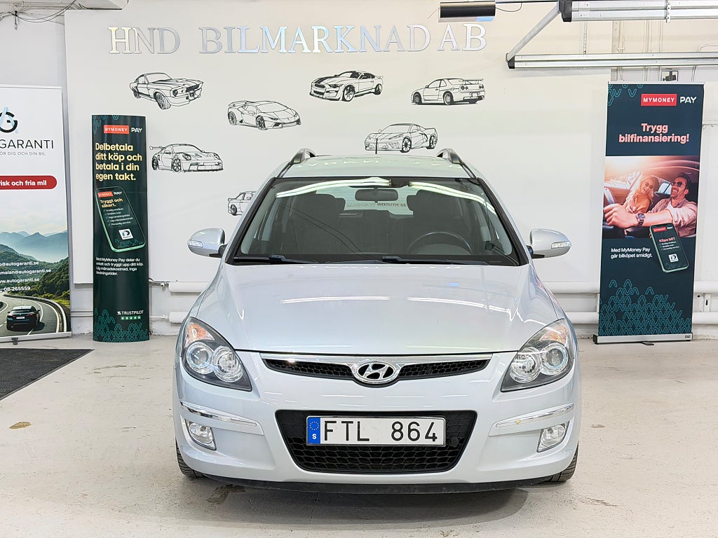 Hyundai i30 cw 1.6 CRDi Ny Servad Automat (Låg Mil) 116HK