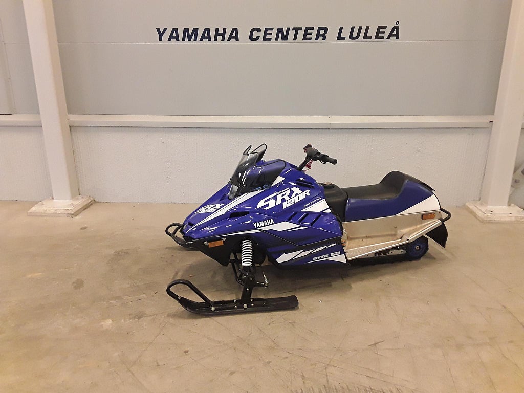 Yamaha SRX 120