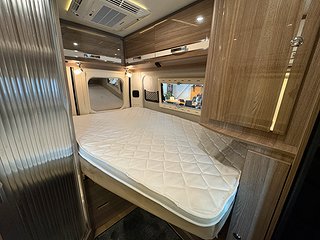 Husbil-halvintegrerad Rapido Van 56 130HK Automat 10 av 19