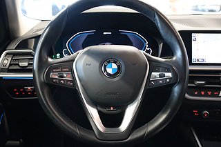 Sedan BMW 330e 15 av 25