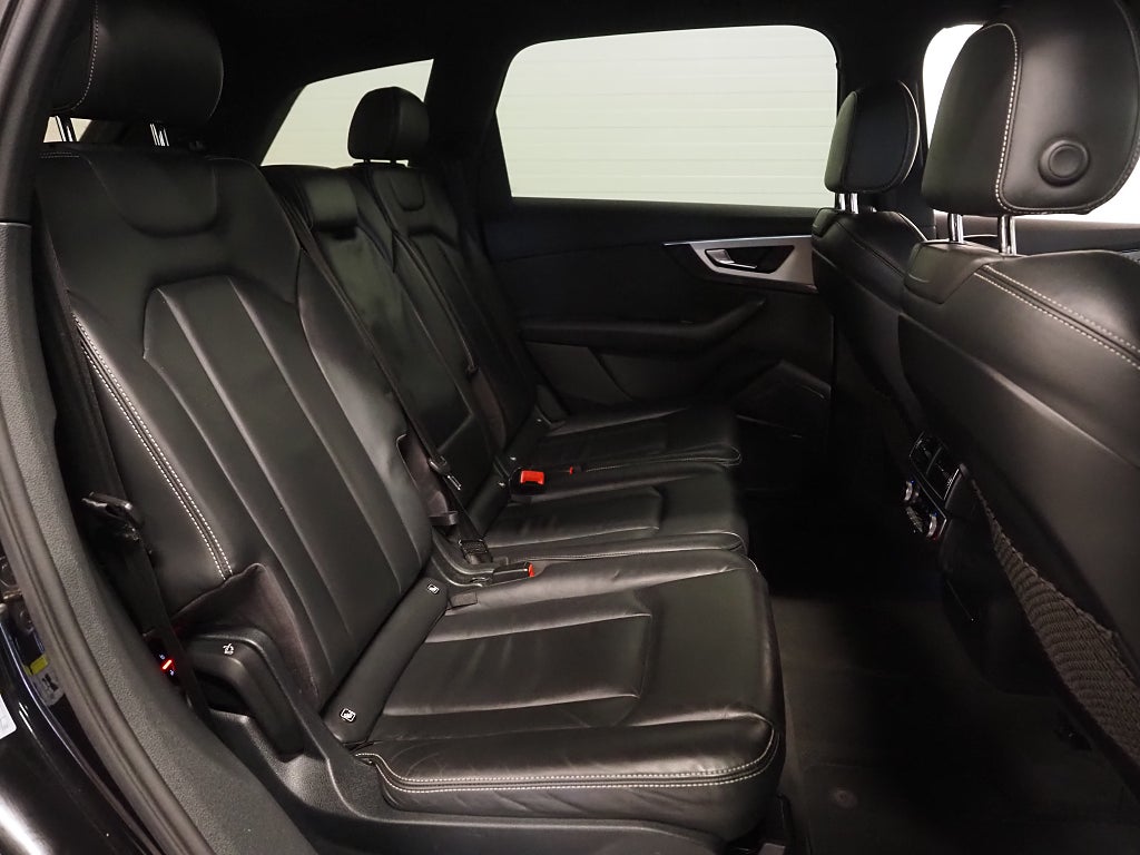 Audi Q7 3.0 TDI V6 272hk Quattro S Line 7-Sits Cockpit Bose Drag 2016