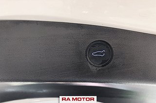 Sedan Tesla Model 3 24 av 27