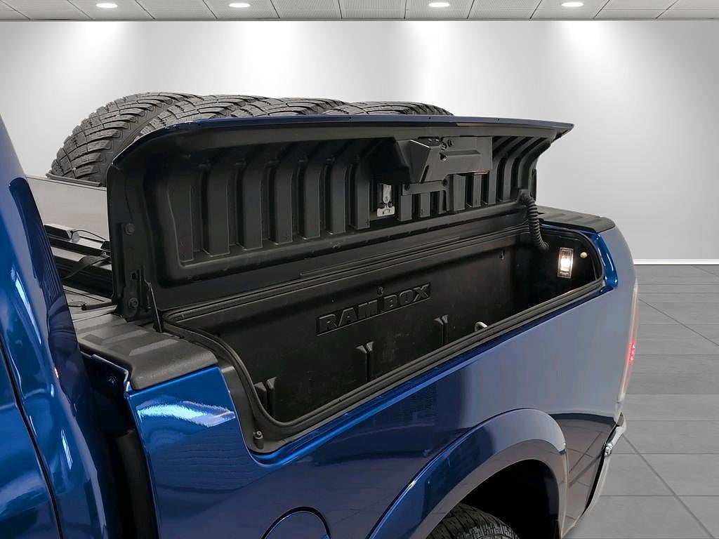RAM 1500 Crew Cab 5.7 V8  395 hk HEMI 4x4 OMGÅENDE LEVERANS