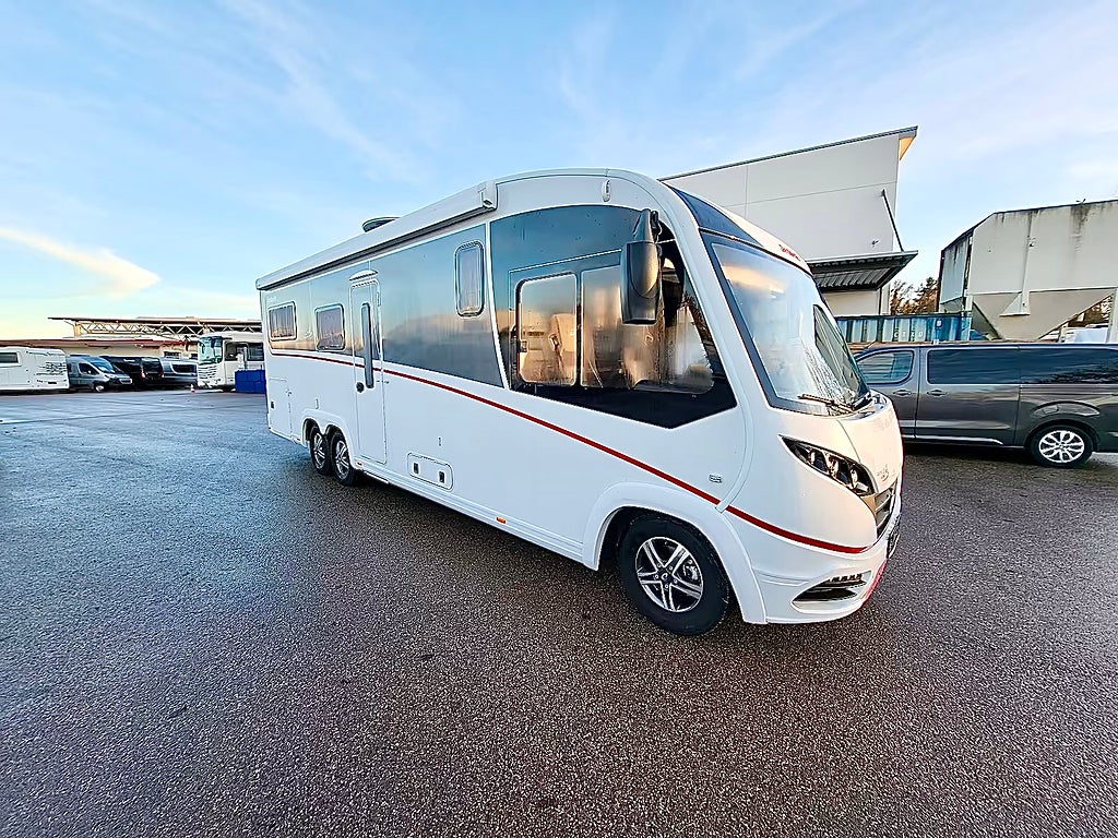 Dethleffs Alpa I 7820-2 Hörnsoffa Långbädd Solpanel Lithium 4 bädd