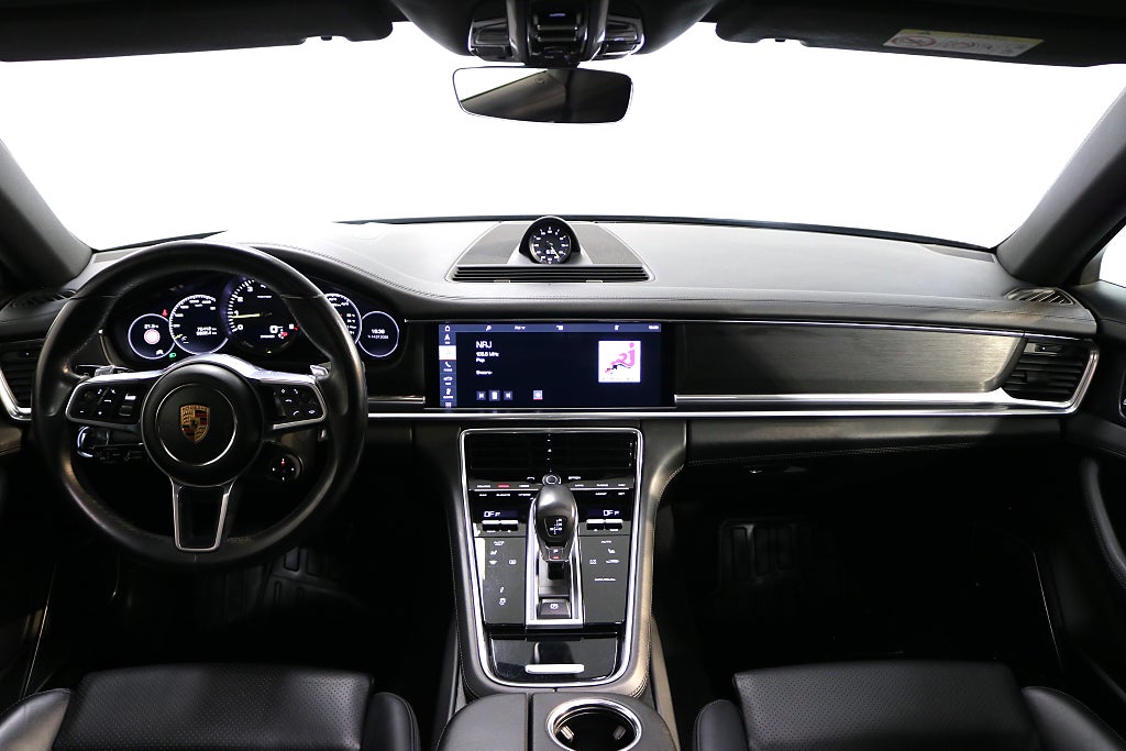 Porsche Panamera 2020 - miniatyr 17