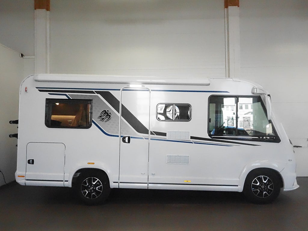 Knaus Van I 550 MF Cykelställ Markis 4 bäddar