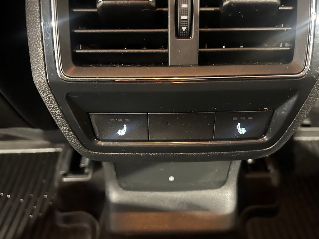 Skoda Karoq 1.0 TSI 115hk Ambition| Dragkrok | Backkamera | 2020